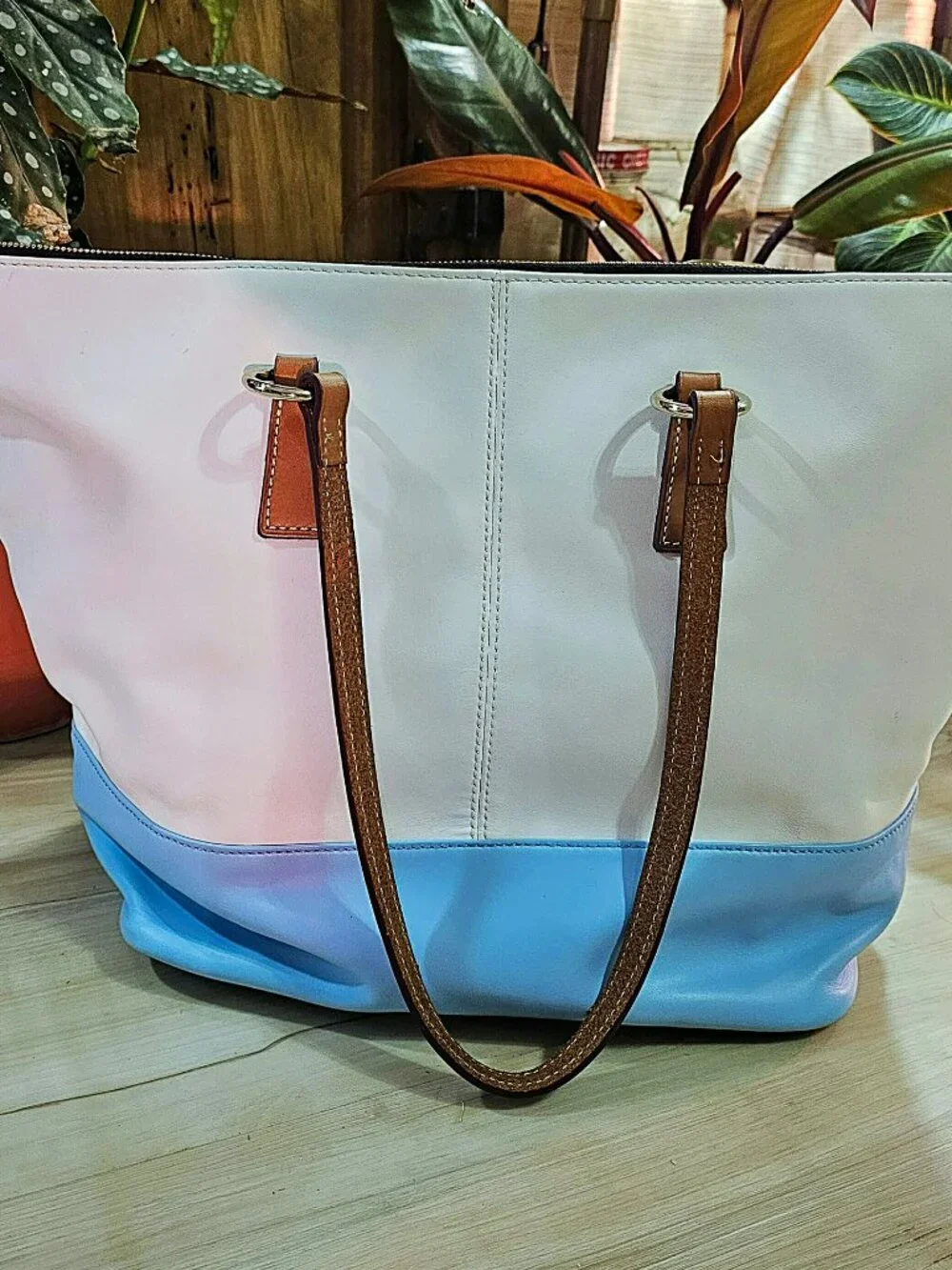 Dooney and Bourke Large Tobi Tote White Blue Color Block